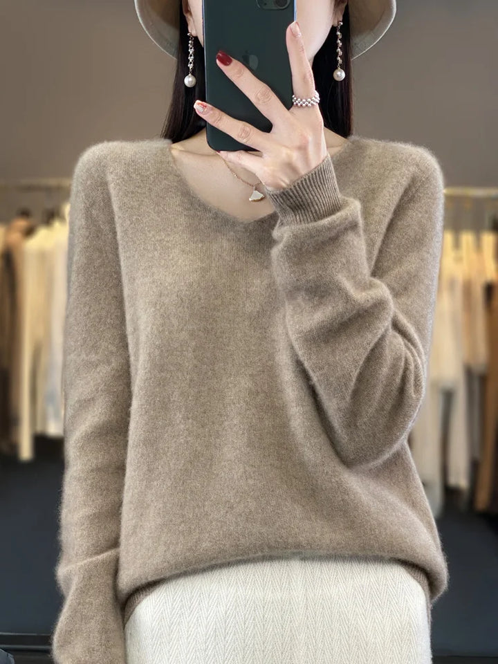 100% Merino Wool V-Neck Pullover