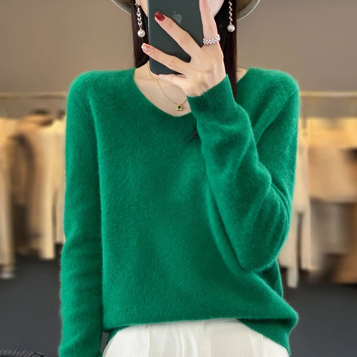 100% Merino Wool V-Neck Pullover