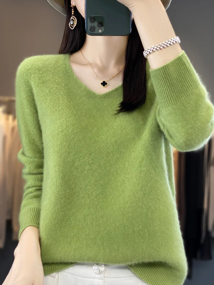100% Merino Wool V-Neck Pullover