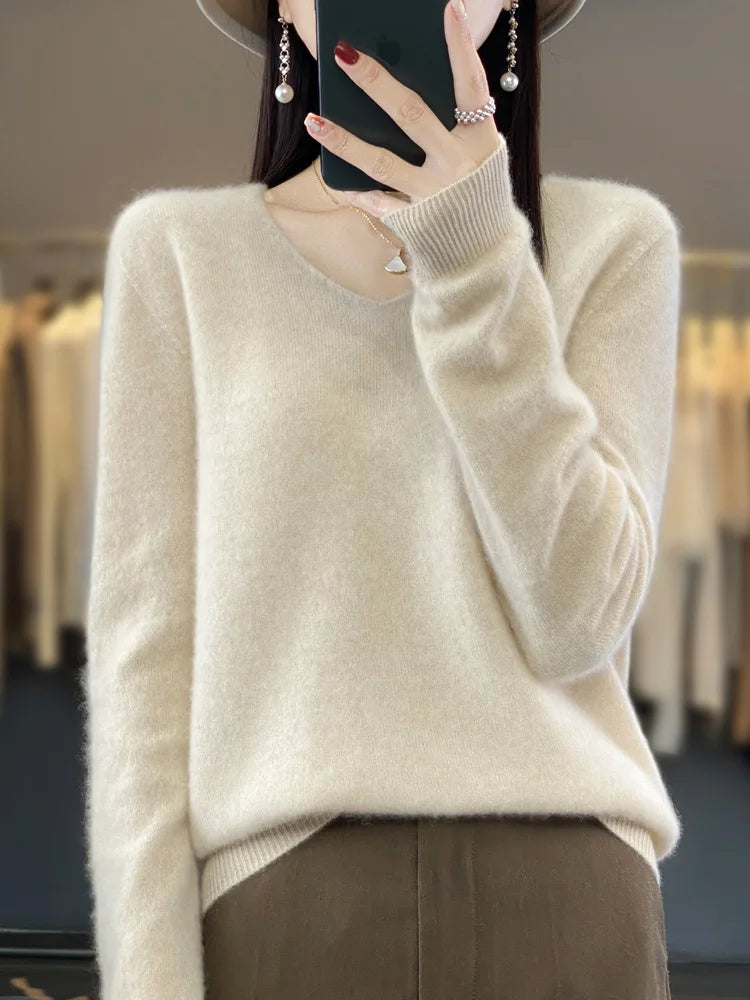 100% Merino Wool V-Neck Pullover