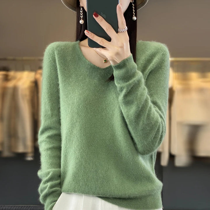 100% Merino Wool V-Neck Pullover