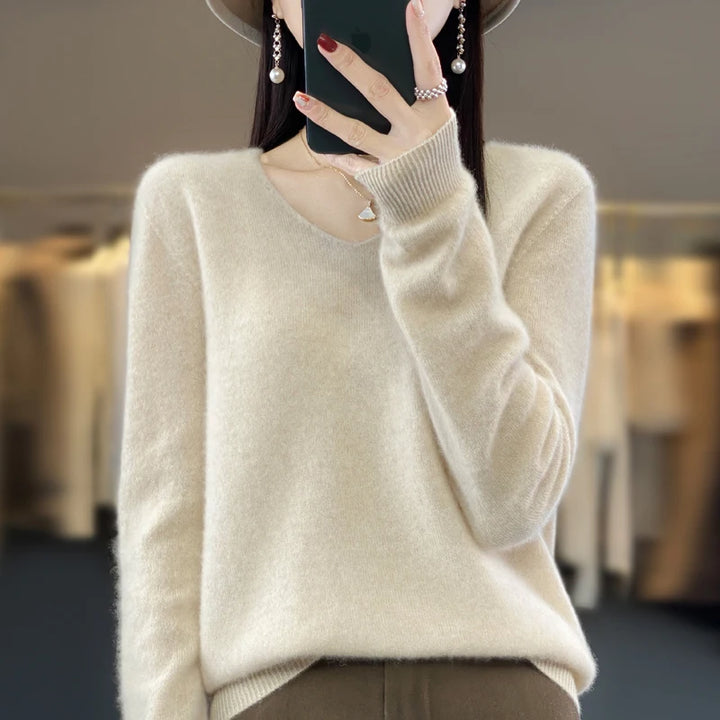 100% Merino Wool V-Neck Pullover