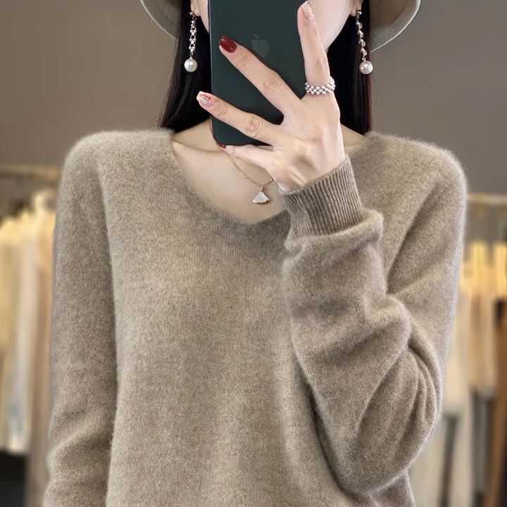 100% Merino Wool V-Neck Pullover