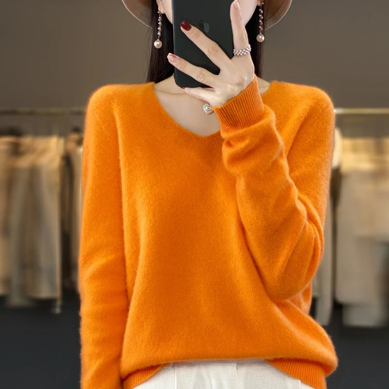 100% Merino Wool V-Neck Pullover