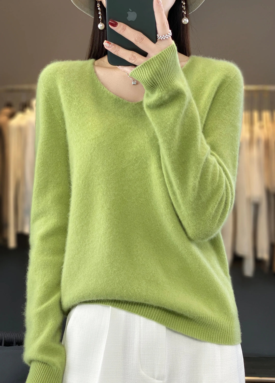 100% Merino Wool V-Neck Pullover
